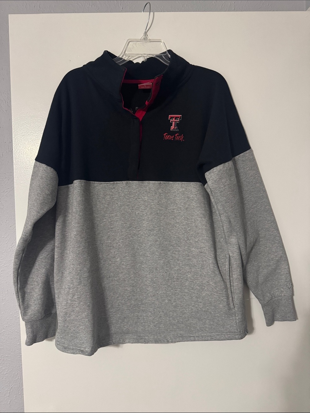 Women’s Texas Tech Two-Tone Quarter-Zip Pullover Sequins- Black & Gray